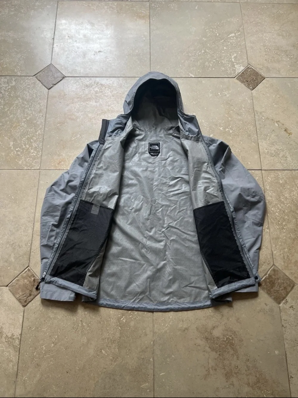The North Face Men's Full Zip Gray Hyvent 2.5L Venture Jacket Size Medium